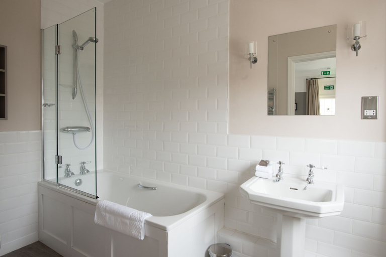Bathroom 3, The Swan, Suffolk