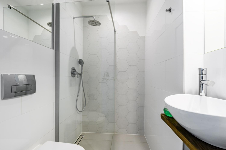 Bathroom 2, Central Station Apartments, Warsaw