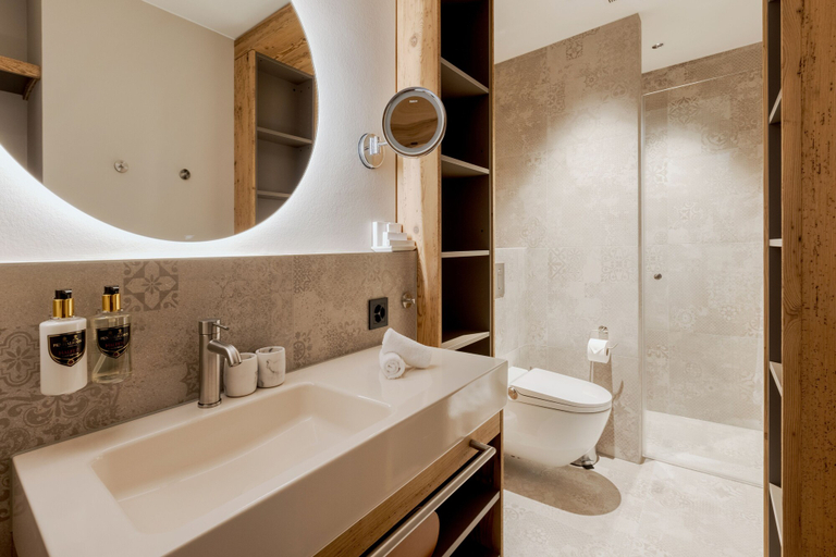 Bathroom 5, Postresidenz am See, Plessur