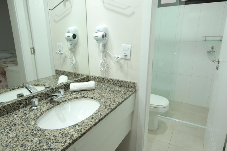 Bathroom 3, Life Hotel Torres (Antigo Encantos Torres), Torres