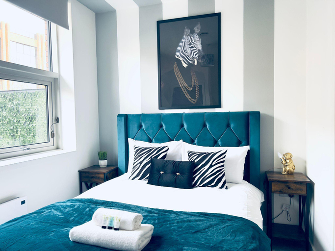 4, KVM - Lavish Style Apartment, Peterborough