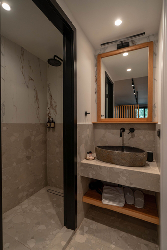 Bathroom 5, Athesense Suites, Attica