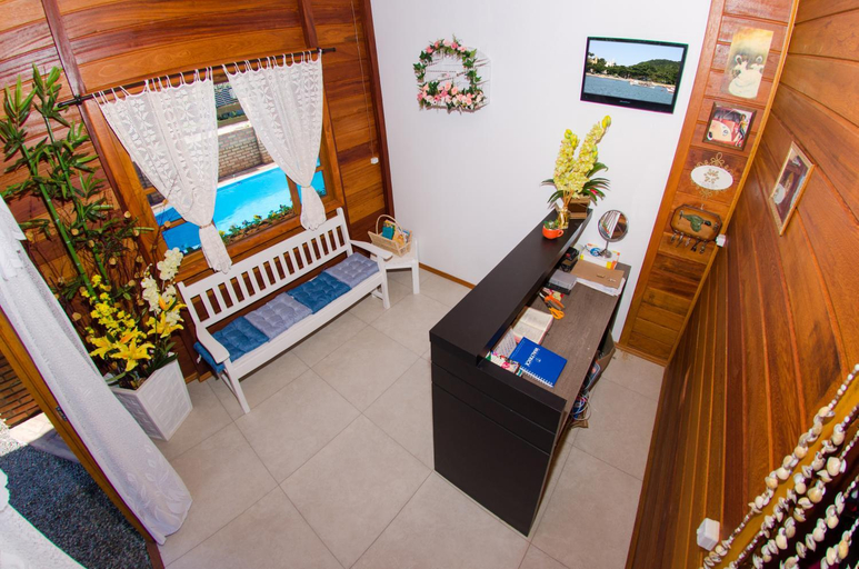 Public Area, Chales da Sinha, Penha