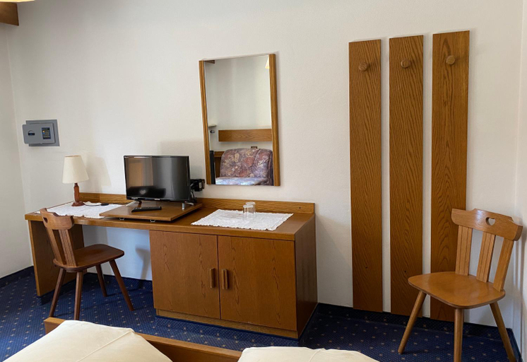 Bedroom, Hotel Friedemann, Bolzano