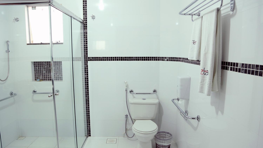 Bathroom 3, TEZLA HOTEL, Primavera do Leste