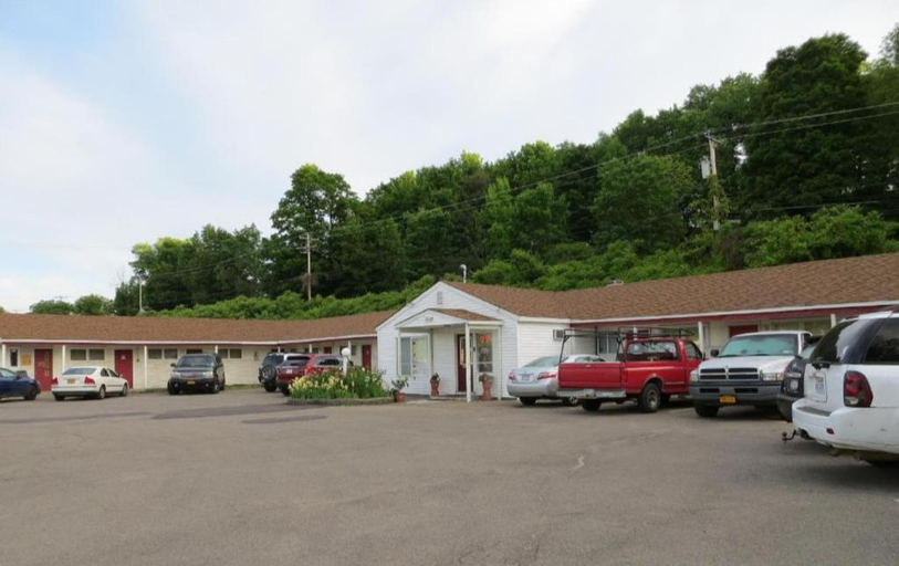 Others 5, Cortland Motel, Cortland