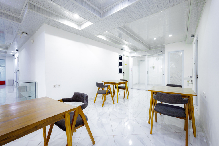 Food & Drinks 4, Urbanview Hotel Kota Tua Jakarta, West Jakarta