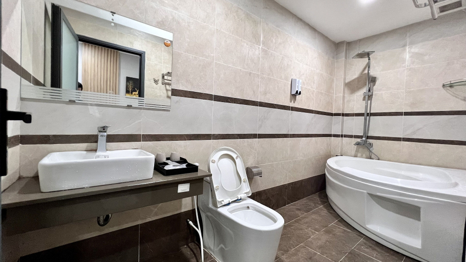 Bathroom 3, Hoang Mai Hotel, Tây Ninh