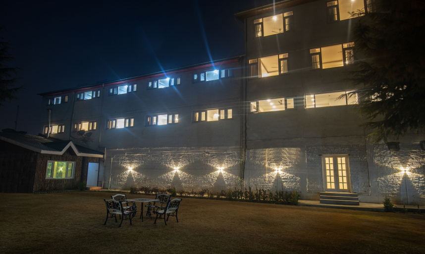 Exterior & Views 2, Treebo Royal Park - 7 Km From Dal Lake, Badgam