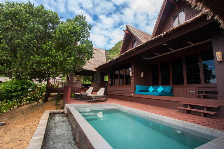 Swimming Pool 4