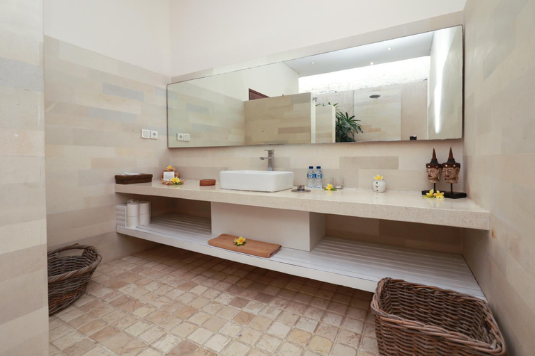 Bathroom 2, Villa Coco, Badung
