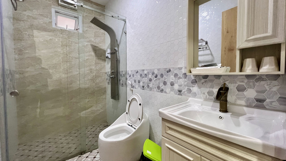 Bathroom 3, Hoang Mai Hotel, Tây Ninh