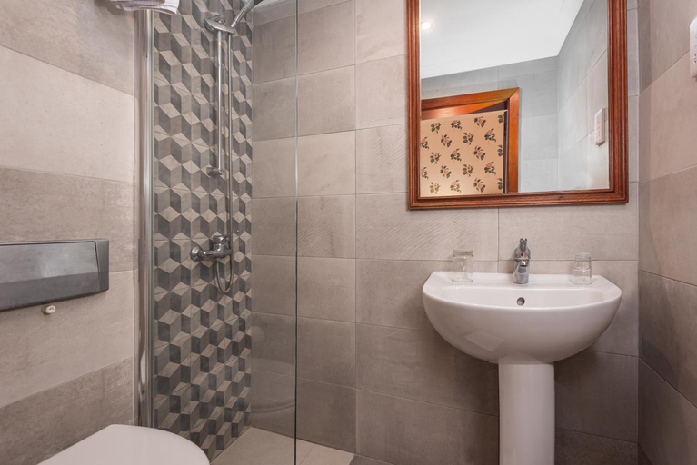 Bathroom, Hotel Castille