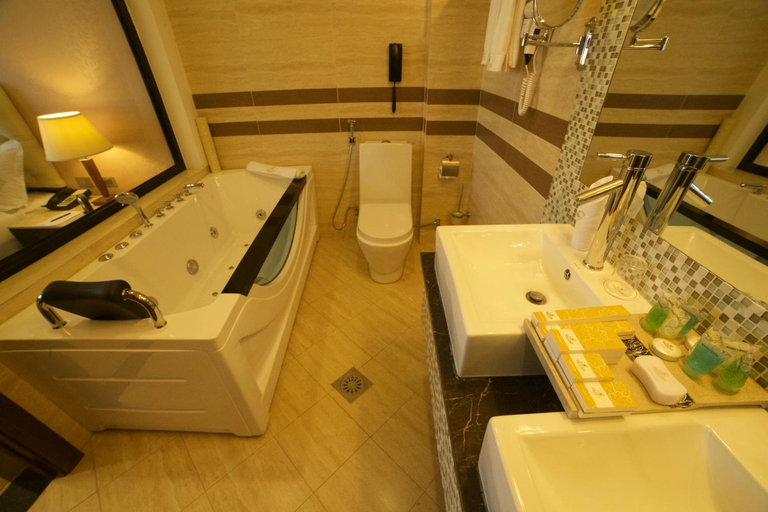 Bathroom 5, Getfam Hotel, Addis Abeba