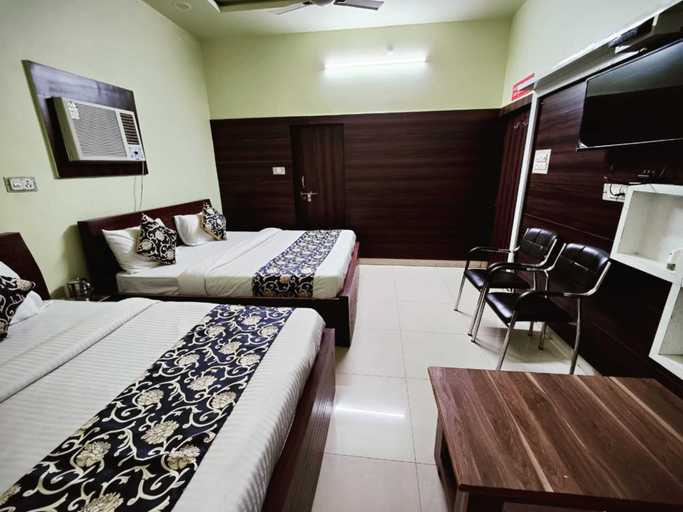 Bedroom 2, Hotel Vrindavan Palace, Aligarh