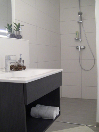 Bathroom 3, Maiers Hotel Parsberg, Neumarkt in der Oberpfalz