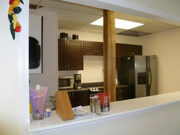 Others 5, Vernon Hostel, North Okanagan