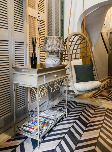 Public Area, 5inAthens, Attica