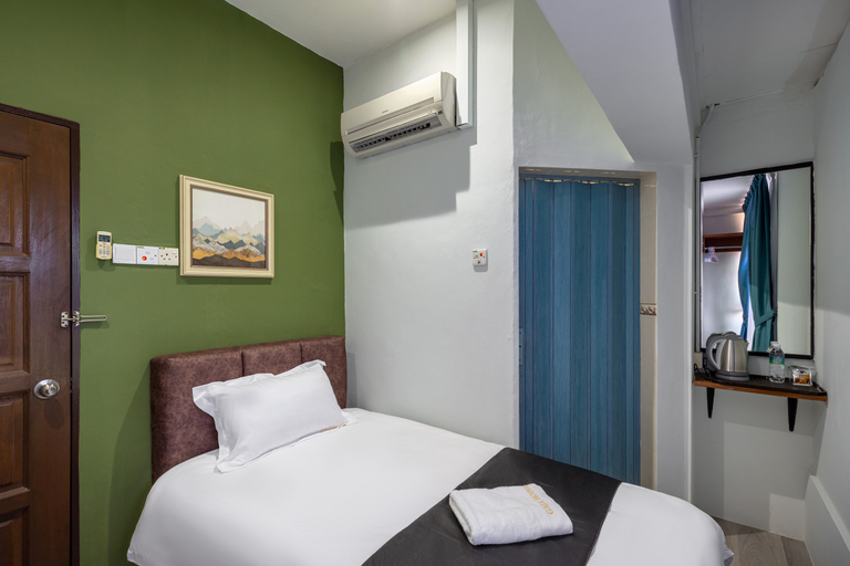 Bedroom 3, Gaia Hotel, Penang Island