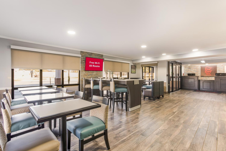 Public Area, Red Roof Inn & Suites Athens, AL, Limestone