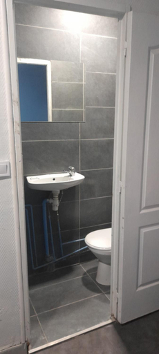 Bathroom 5, Hotel des Andelys, Paris