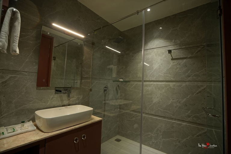 Bathroom, Blue Diamonds Inn, Gautam Buddha Nagar