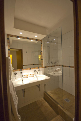 Bathroom 4, Saint Paul Rive Gauche Hotel, Paris