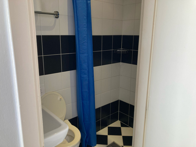 Bathroom 5, Hotel Poseidon Scheveningen, The Hague