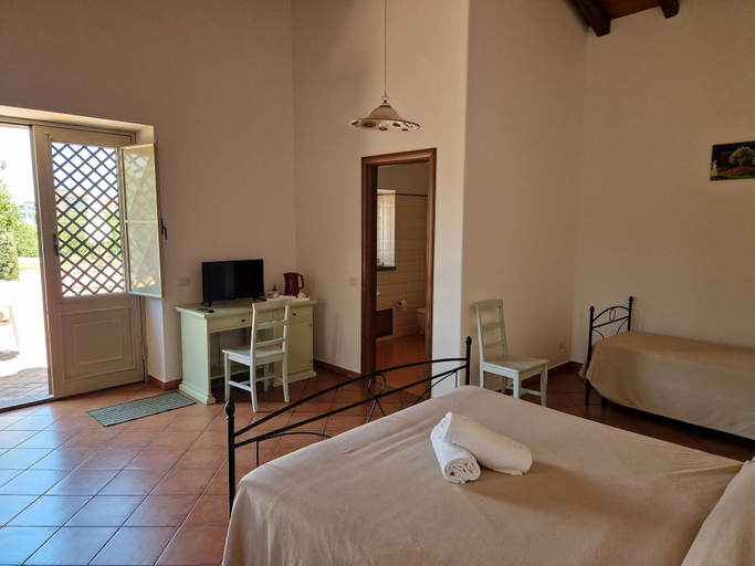 Bedroom 3, Lumia, Catania