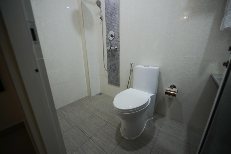 Bathroom 4, Vilu Rest Hotel, Malé