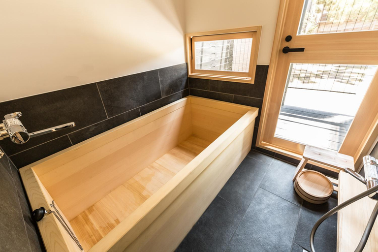 Bathroom 3, NIHON IRO, Shizuoka