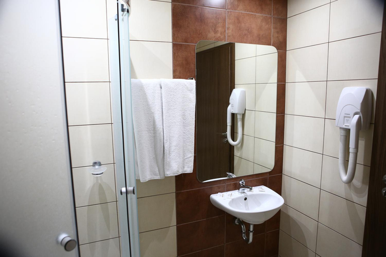 Bathroom 4, Hotel Iris, Plovdiv