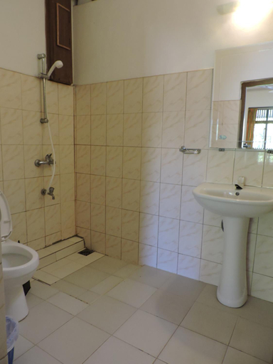 Bathroom 5, Hotel Mango Garden, K.F.G. & G. Korale