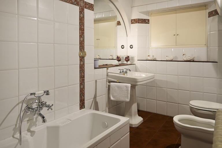 Bathroom 3, Agriturismo Bardeggiano, Siena