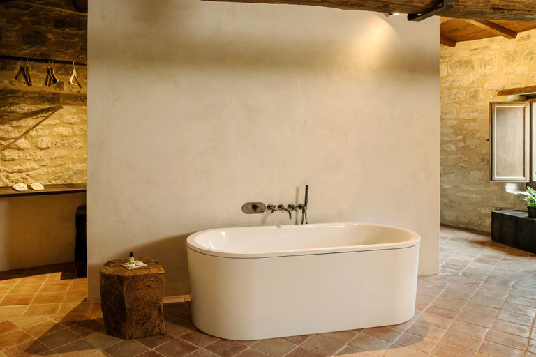 Bathroom 5, Castel di Luco, Ascoli Piceno