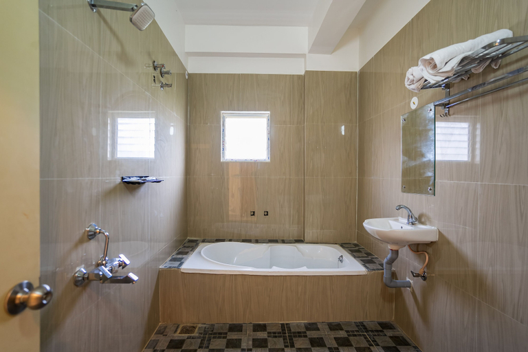 Bathroom 3, Sunlux Grand Residency, Viluppuram