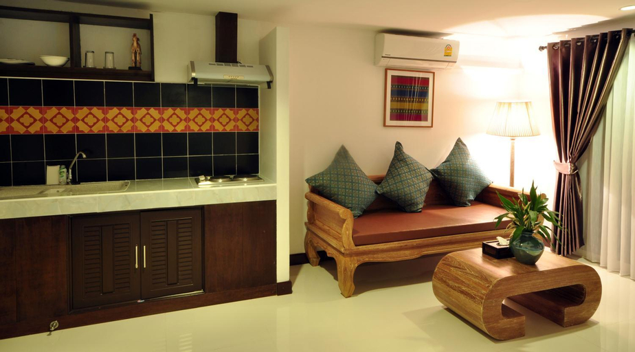 Dining Room 6