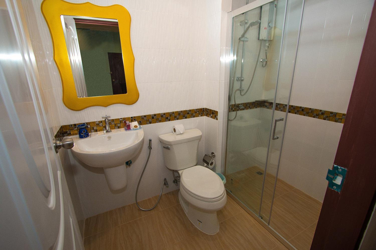Bathroom 4, BS Airport at Phuket, Phuket Island
