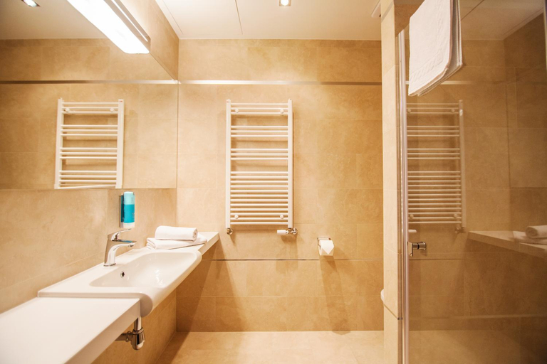 Bathroom 2, Edels, Chełm City