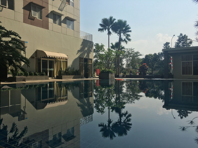 Exterior & Views 2, Cozy 2Br At Pinewood Apartment, Sumedang