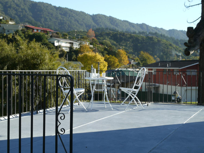 Others 4, Top of the Town, Marlborough