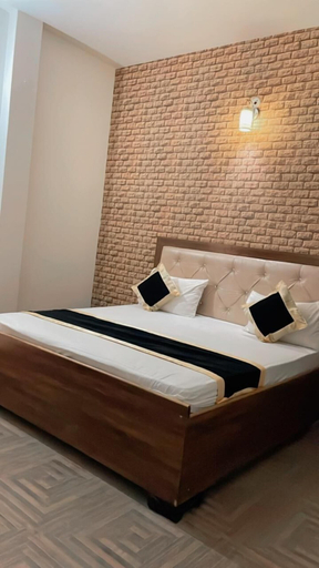 Bedroom 5, King Palace By GRB, Agra