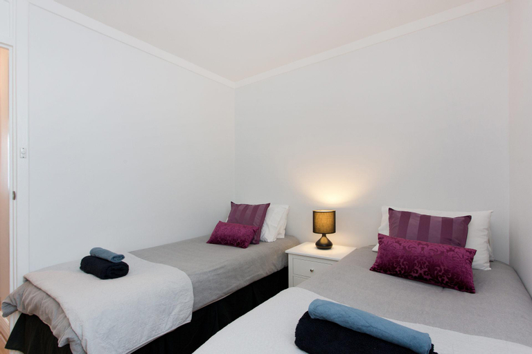 Bedroom 2, Ocean Breeze Apartment, Fremantle