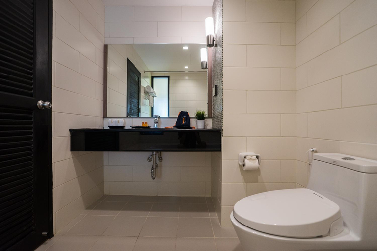Bathroom 5, J Inspired Hotel Pattaya, Pattaya