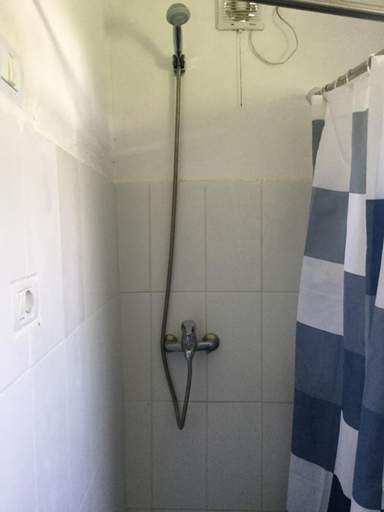 Bathroom 3, Elbasan Backpacker Hostel, Elbasanit