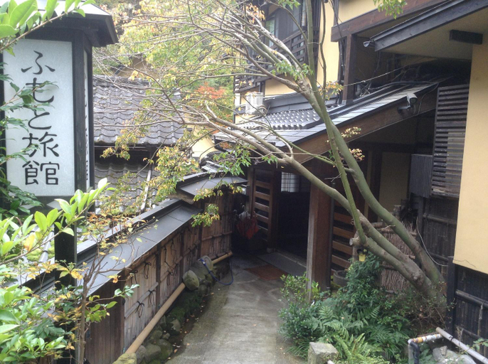 Exterior & Views 1, Fumoto Ryokan, Minamioguni