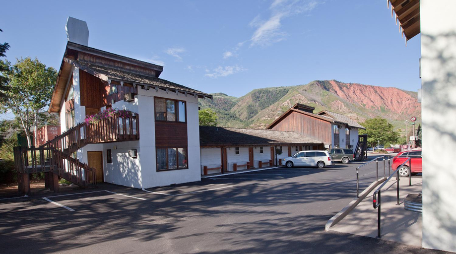 Starlight Lodge, Garfield