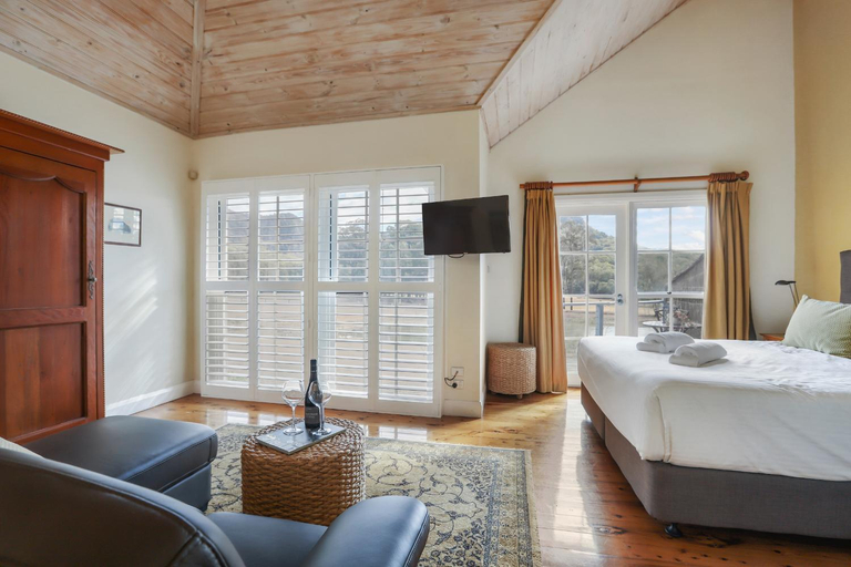 Bedroom 2, Brokenback Views Country Estate Hunter Valley, Cessnock