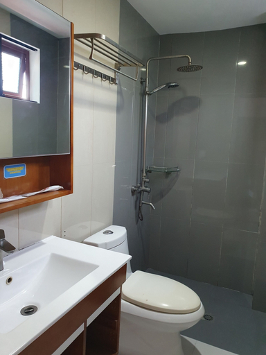 Bathroom 5, Moalboal Tropics, Moalboal