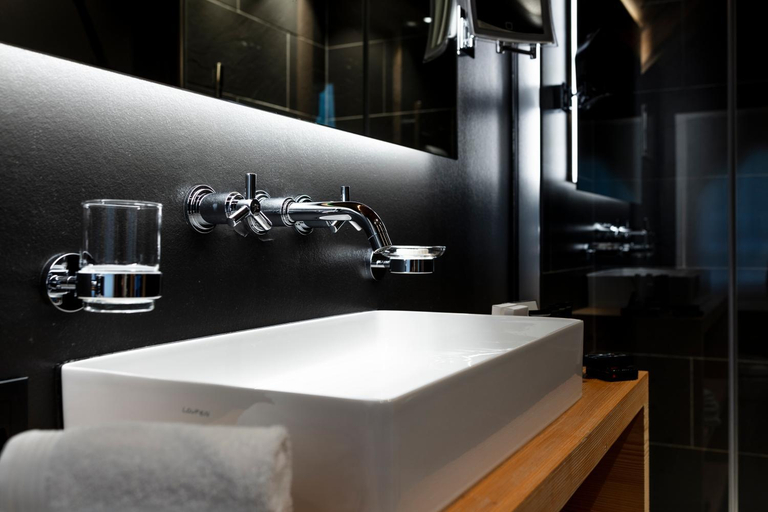 Bathroom, Hotel-Restaurant Valrose, Pays-d'Enhaut